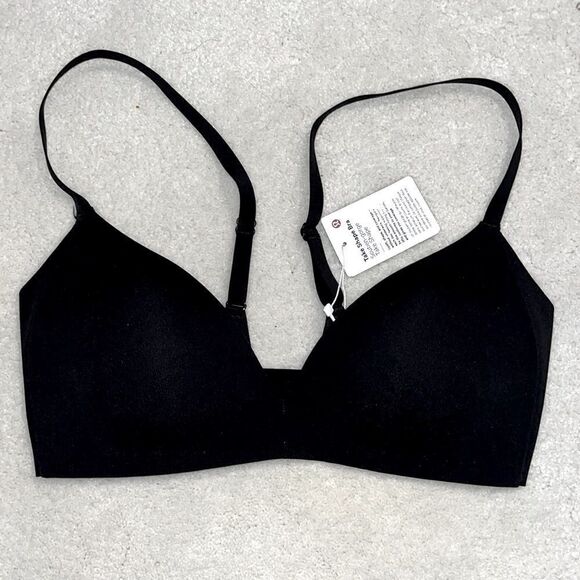 Lululemon Take Shape Bra -Black . Size C32. NWT - Picture 1 of 8